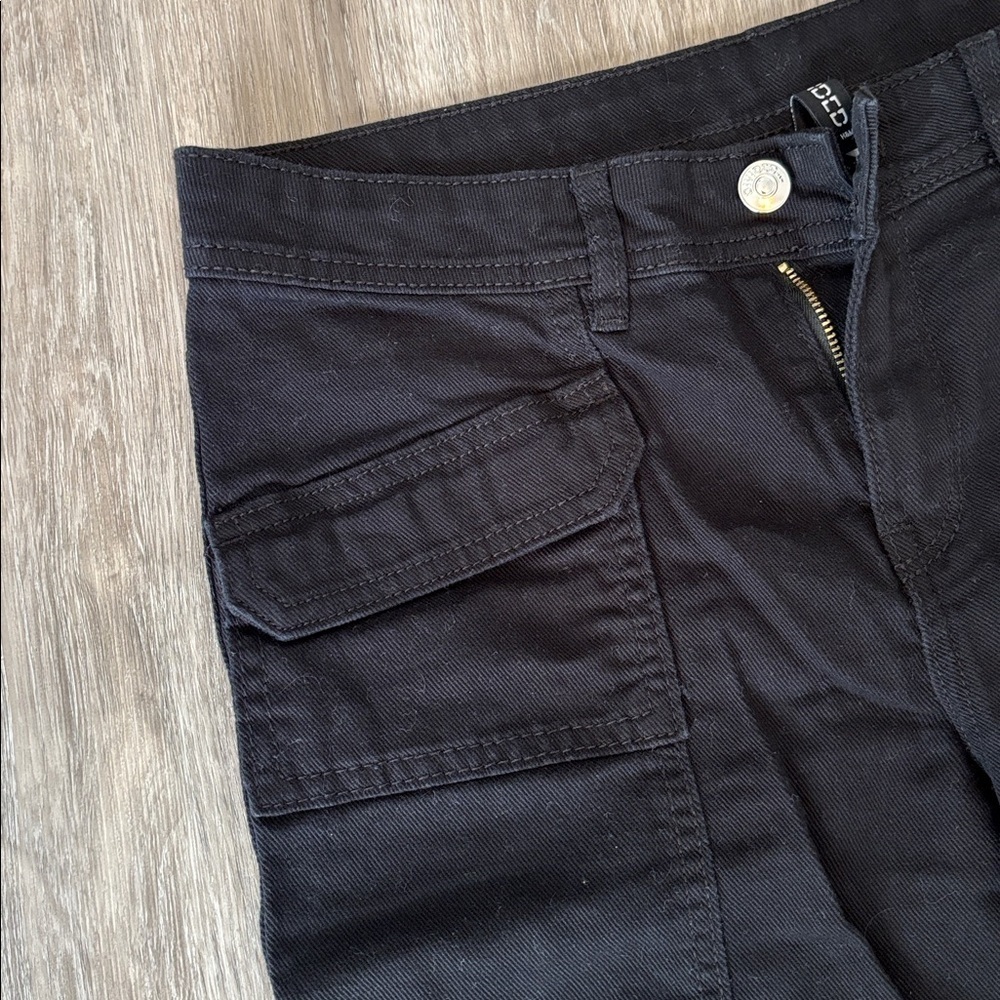 Black Wide-Leg Pants - Picture 2 of 3